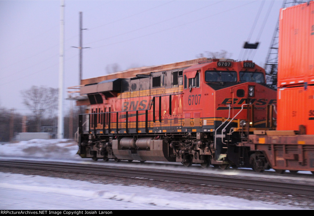 BNSF 6707